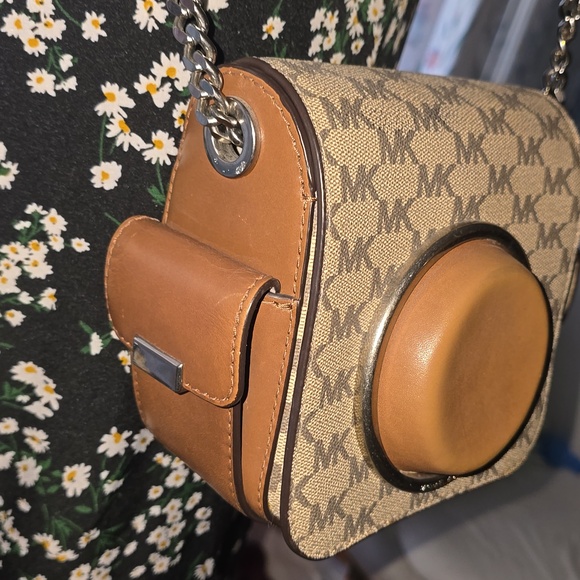 Michael Kors Brown Logo Crossbody Camera Bag - Picture 4 of 10